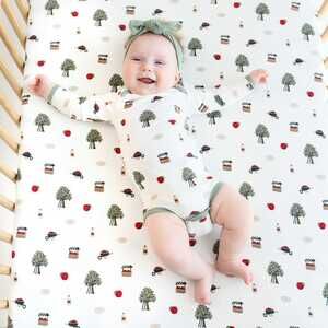 Kyte Baby Long Sleeve Bodysuit in Apple Orchard Size 0-3 monthsApple Orchard / 0